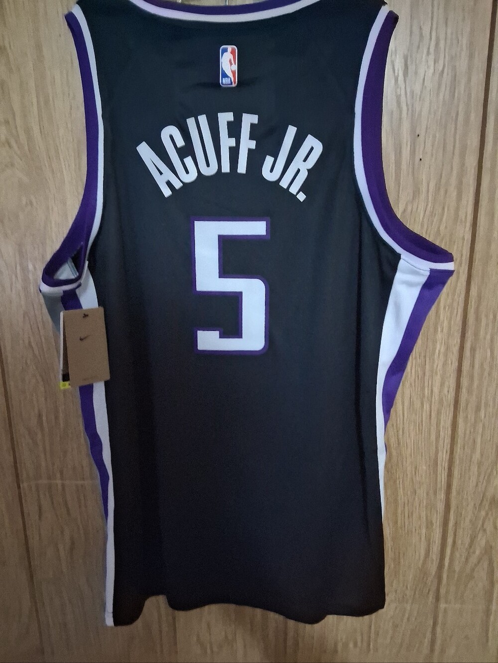 Mystery Sports Card With Darius Acuff Jr Sacramento Kings Icon XL Jersey
